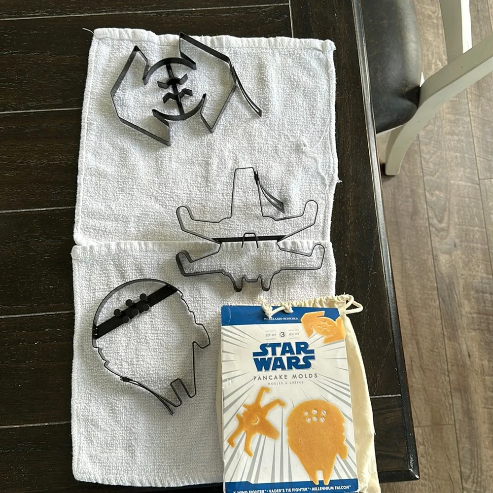 Williams, Sonoma, Star Wars pancake molds